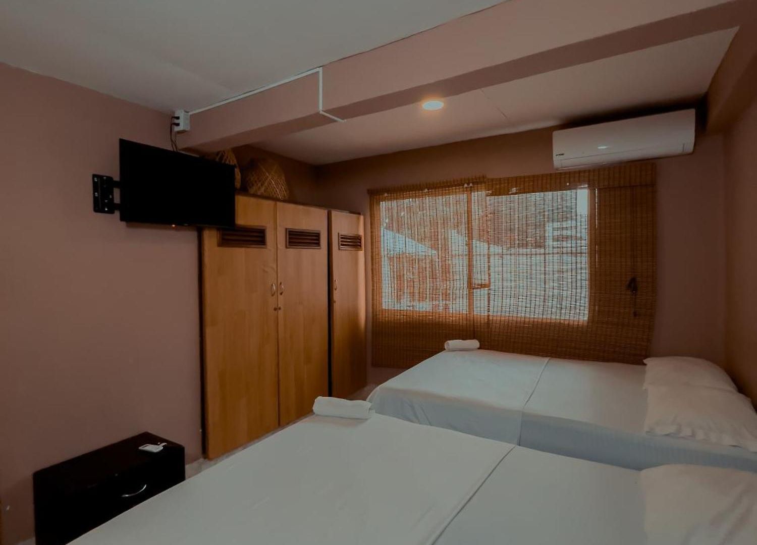 19 - 59 Diagonal A La Playa Hotel 2*