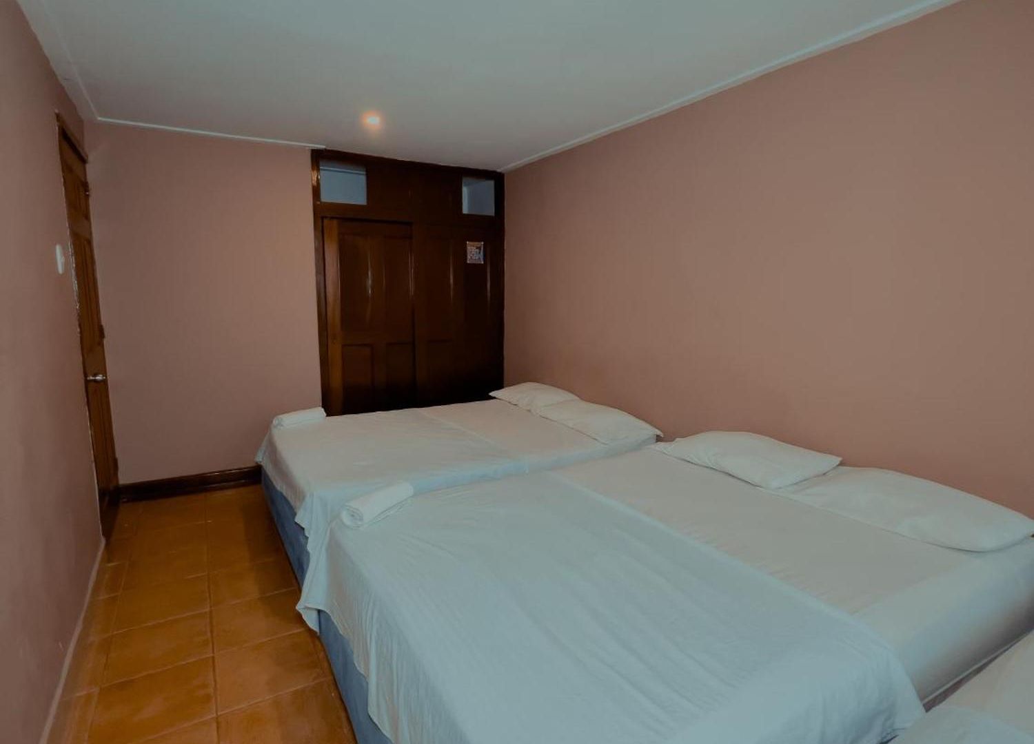 19 - 59 Diagonal A La Playa Hotel 2*