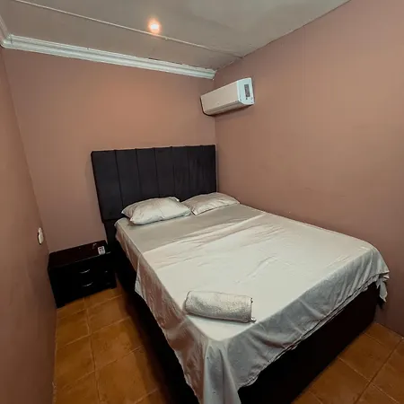 19 - 59 Diagonal A La Playa Hotel 2*